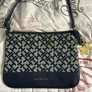 Tommy Hilfiger Crossbody Bag